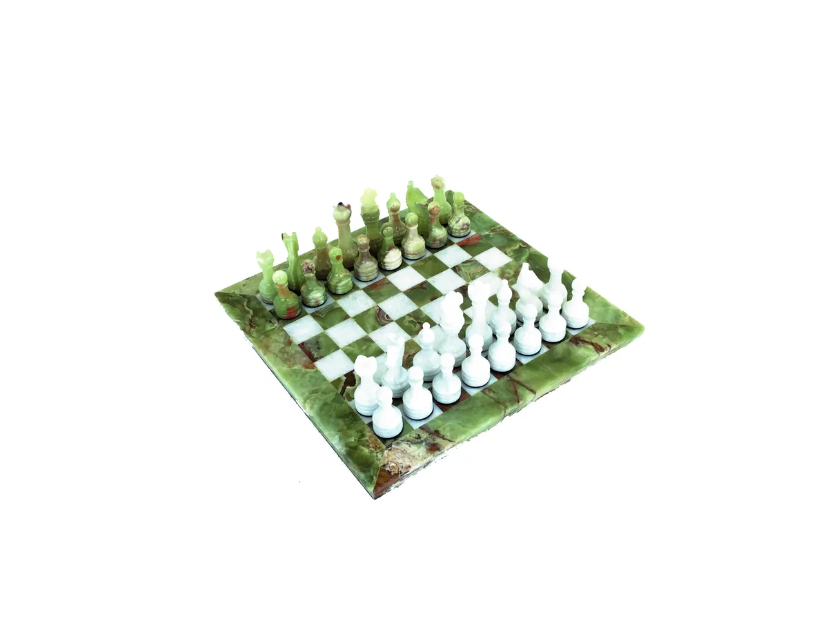 Juego de ónice verde y mármol blanco